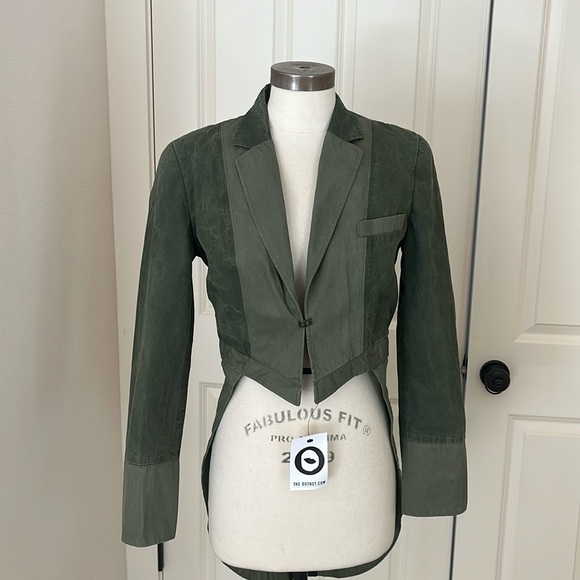 Alexandra , McQueen brand new tuxedo jacket size 44 very rare - Picture 1 of 14
